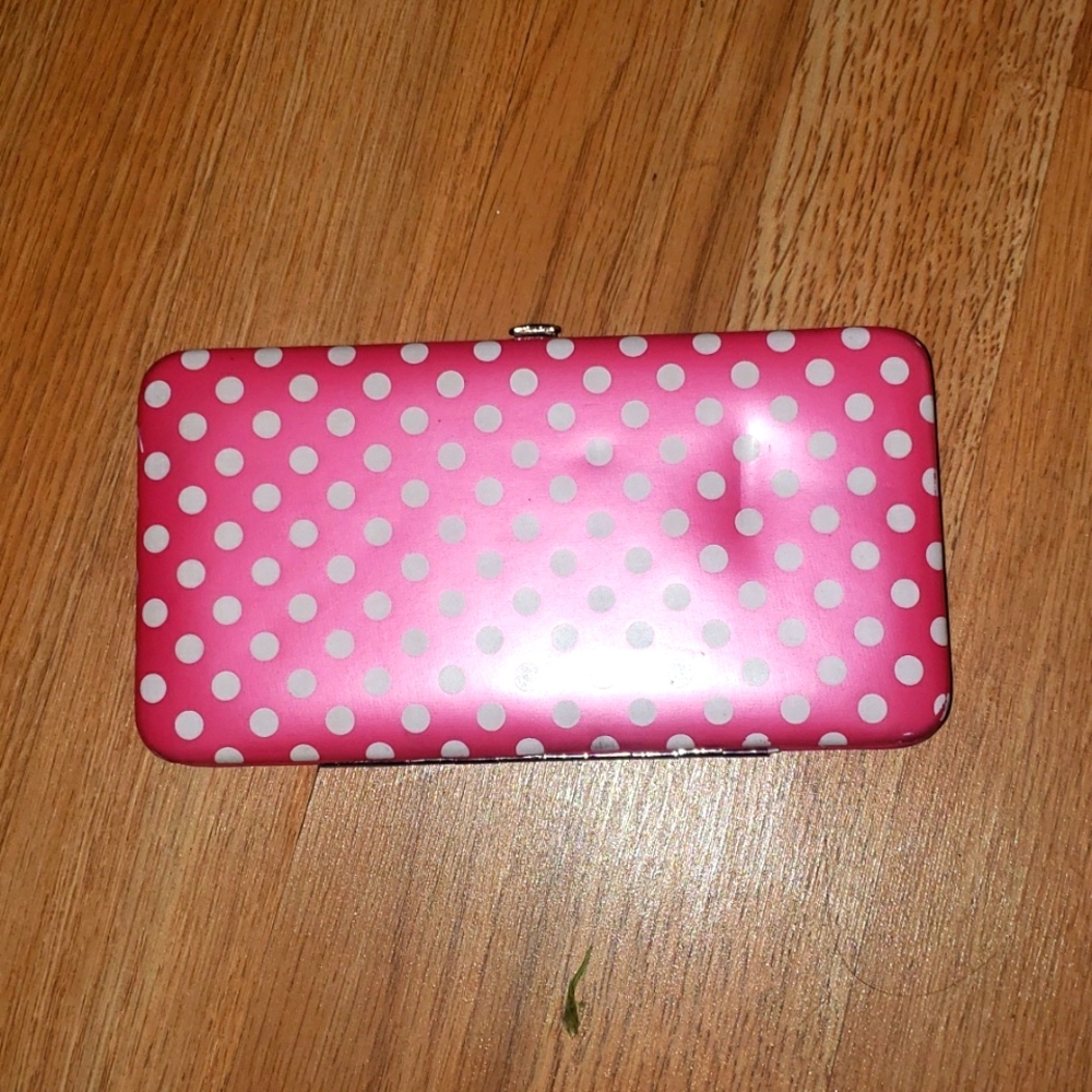 GUC Metropolitan wallet card holder pink white polka dot